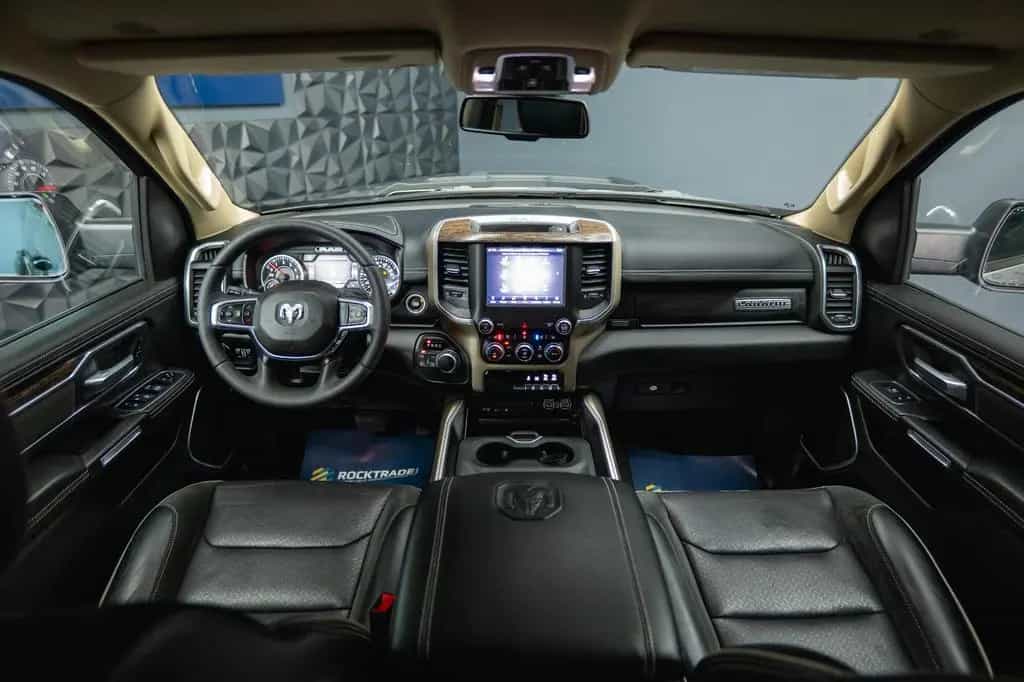 Dodge RAM 5.7 V8 HEMI 4x4 NIGHT-Edition LARAMIE *LED* 07/2019-photo-26