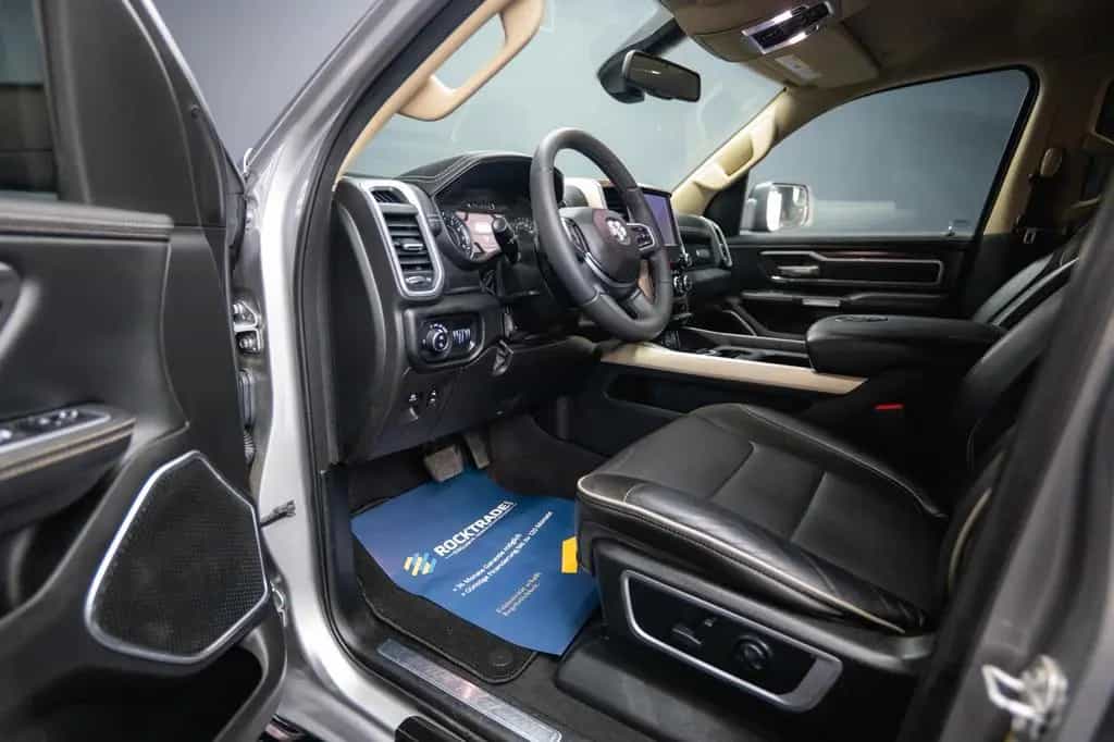 Dodge RAM 5.7 V8 HEMI 4x4 NIGHT-Edition LARAMIE *LED* 07/2019-photo-37