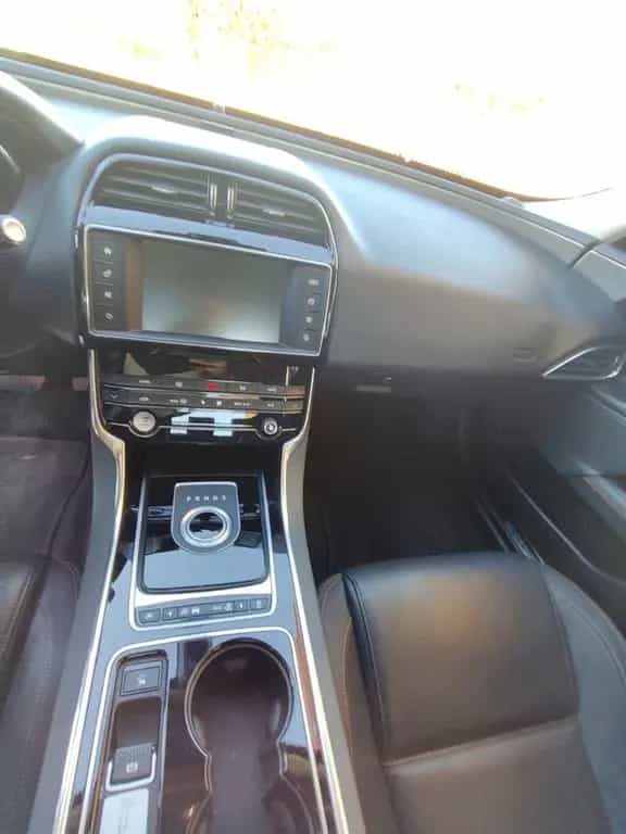 Jaguar XE 2.0 D Turbo 180CV aut. Portfolio km 12 12/2015-photo-1