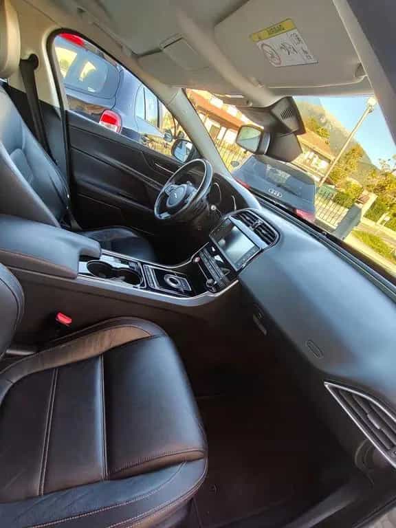 Jaguar XE 2.0 D Turbo 180CV aut. Portfolio km 12 12/2015-photo-4