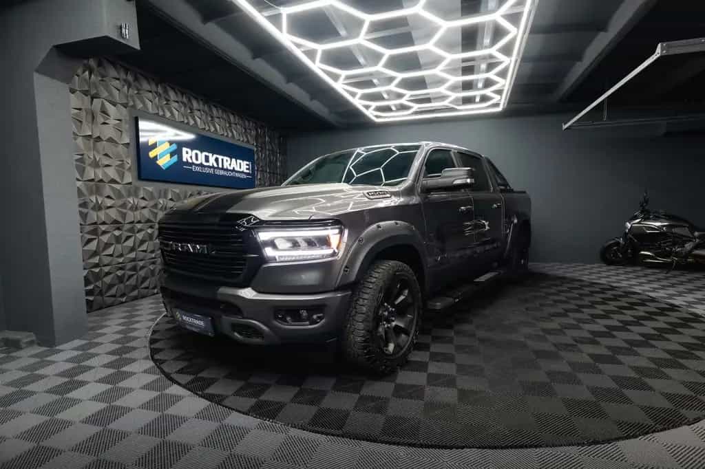 Dodge RAM 5.7 V8 HEMI 4x4 OFFROAD NIGHT-Edition LED 07/2021-photo-0
