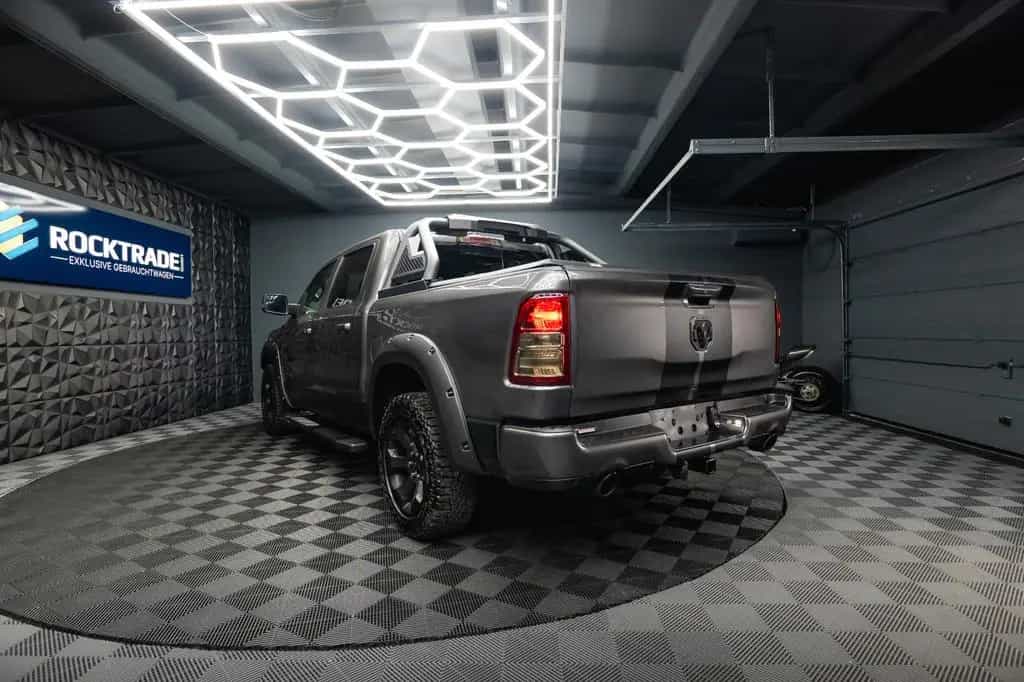 Dodge RAM 5.7 V8 HEMI 4x4 OFFROAD NIGHT-Edition LED 07/2021-photo-15