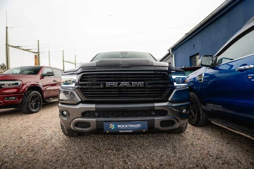 Dodge RAM 5.7 V8 HEMI 4x4 OFFROAD NIGHT-Edition LED 07/2021-photo-19