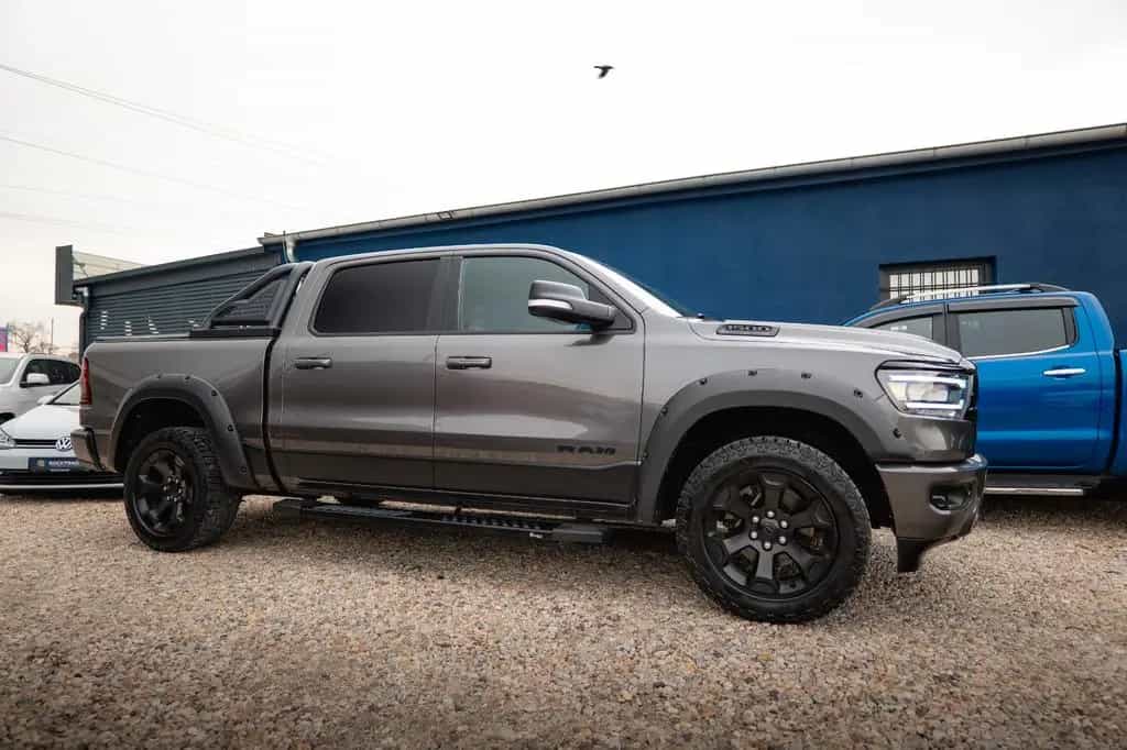 Dodge RAM 5.7 V8 HEMI 4x4 OFFROAD NIGHT-Edition LED 07/2021-photo-21