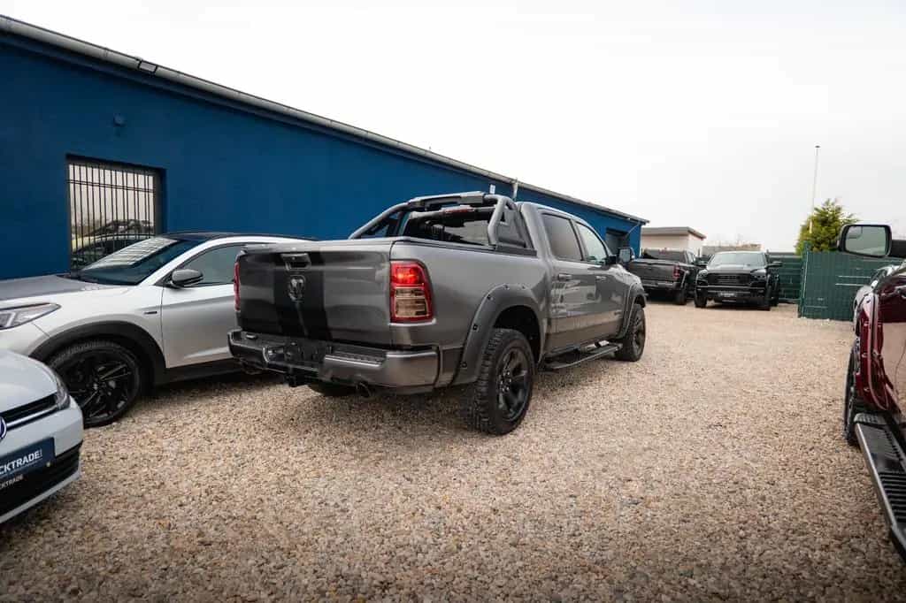 Dodge RAM 5.7 V8 HEMI 4x4 OFFROAD NIGHT-Edition LED 07/2021-photo-23