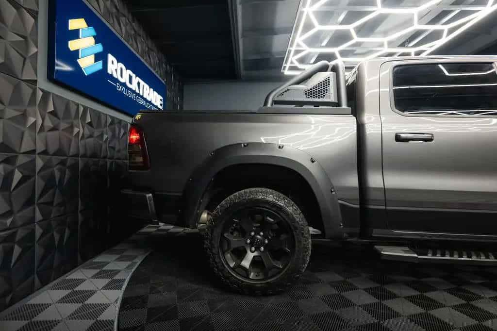 Dodge RAM 5.7 V8 HEMI 4x4 OFFROAD NIGHT-Edition LED 07/2021-photo-9