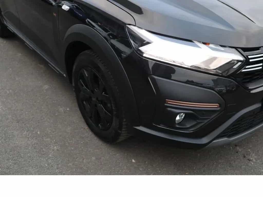 Dacia Sandero Stepway Extreme Navi Scheckheftgepflegt 10/2024-photo-18