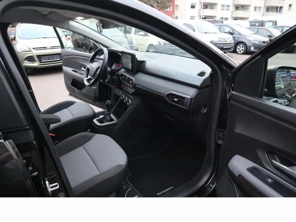 Dacia Sandero Stepway Extreme Navi Scheckheftgepflegt 10/2024-photo-7