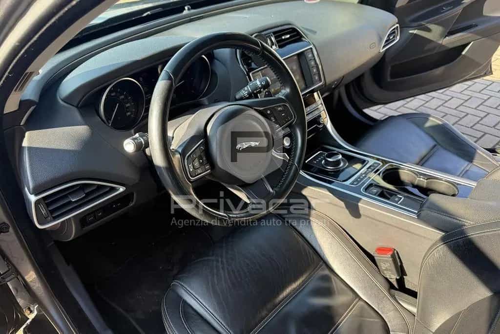 Jaguar XE XE 2.0 D Turbo 180 CV AWD aut. Pure 07/2017-photo-8