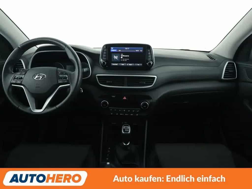 Hyundai TUCSON 1.6 Advantage 2WD*NAVI*TEMPO*CAM*PDC*SHZ* 09/2020-photo-11