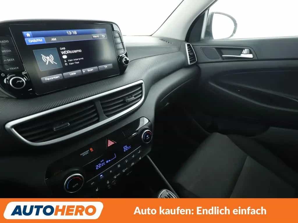 Hyundai TUCSON 1.6 Advantage 2WD*NAVI*TEMPO*CAM*PDC*SHZ* 09/2020-photo-26