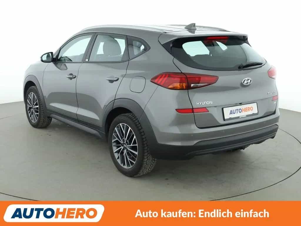 Hyundai TUCSON 1.6 Advantage 2WD*NAVI*TEMPO*CAM*PDC*SHZ* 09/2020-photo-3