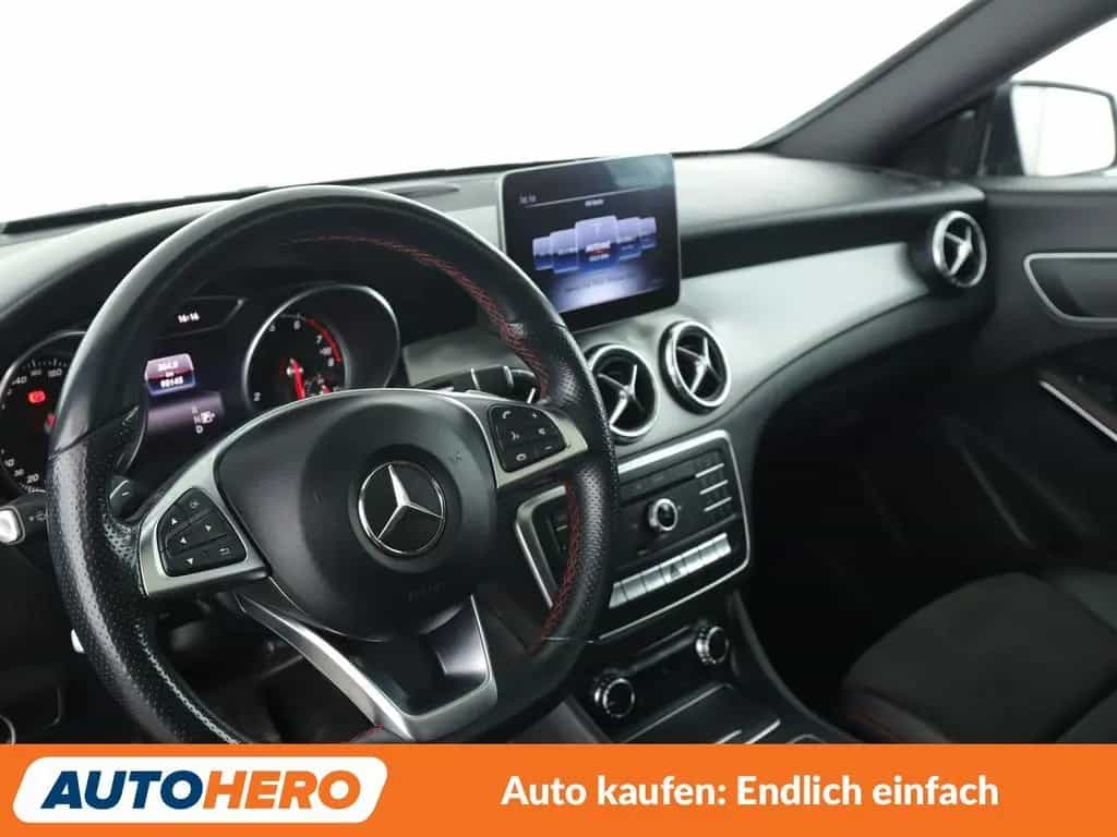 Mercedes-Benz CLA-Class 200 AMG Line Aut. *NAVI*LED*TEMPO*SHZ*PDC* 05/2018-photo-10