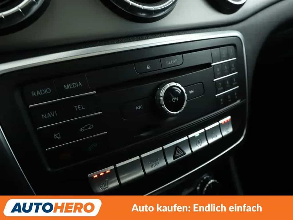 Mercedes-Benz CLA-Class 200 AMG Line Aut. *NAVI*LED*TEMPO*SHZ*PDC* 05/2018-photo-21