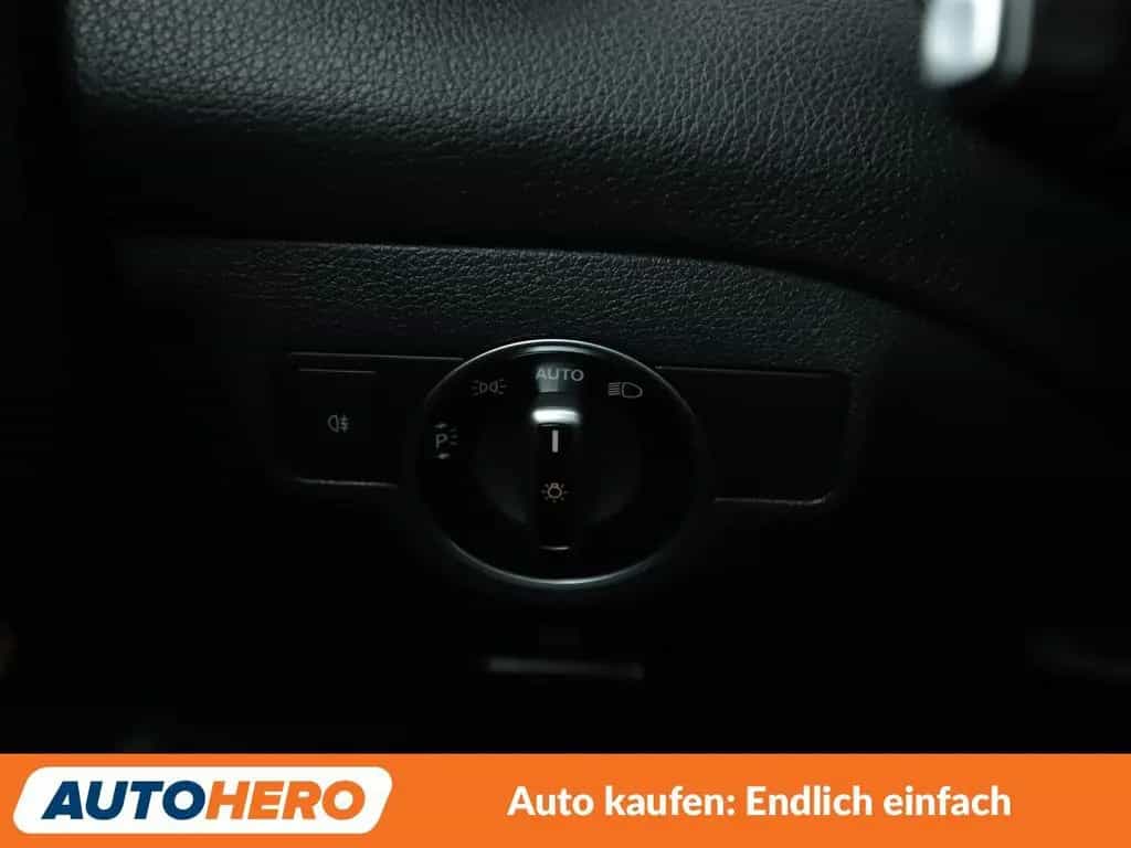 Mercedes-Benz CLA-Class 200 AMG Line Aut. *NAVI*LED*TEMPO*SHZ*PDC* 05/2018-photo-25