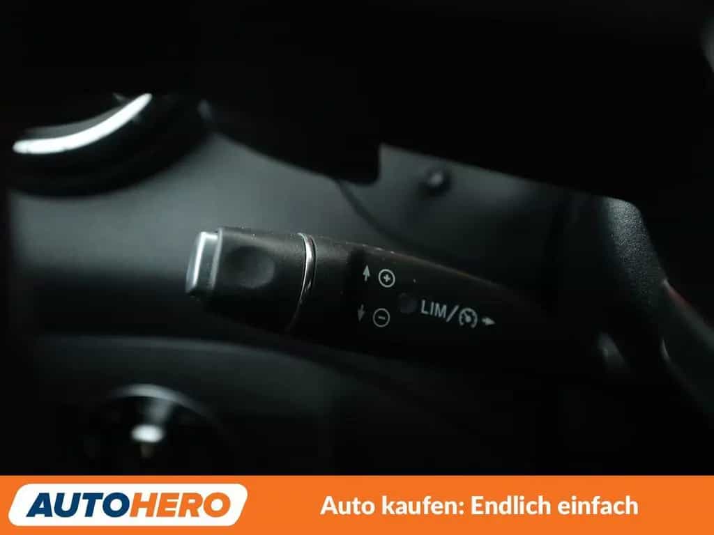 Mercedes-Benz CLA-Class 200 AMG Line Aut. *NAVI*LED*TEMPO*SHZ*PDC* 05/2018-photo-26