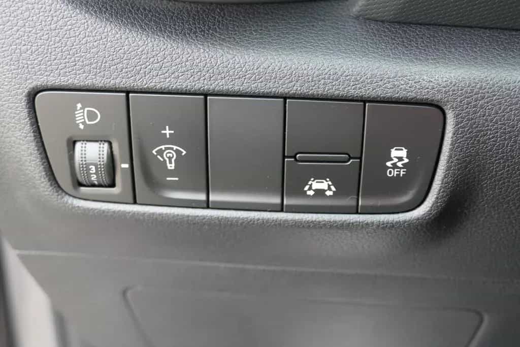 Hyundai KONA 1.0 T-GDI Trend 2WD LED Navi Kamera PDC USB 07/2018-photo-18