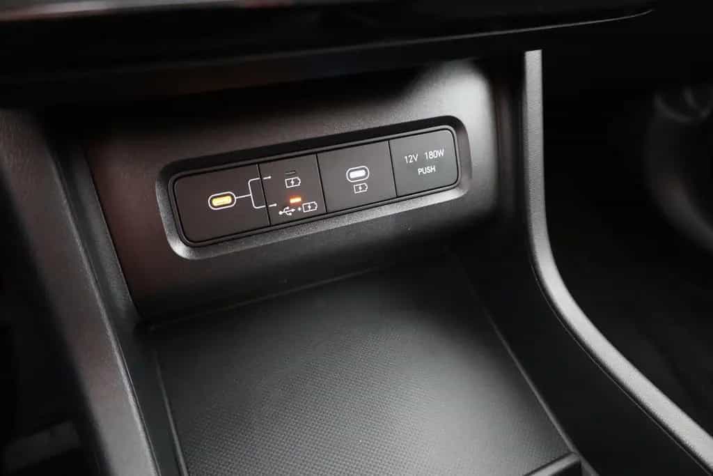 Hyundai TUCSON 1.6 T-GDI Aut. LED Navi Kamera 09/2025-photo-12