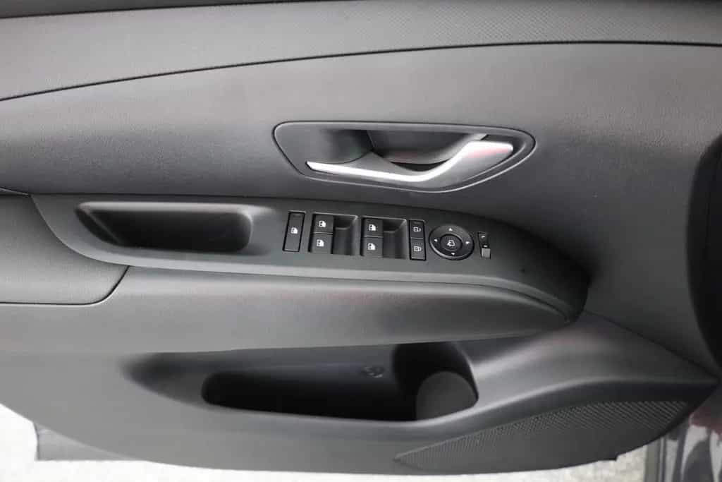 Hyundai TUCSON 1.6 T-GDI Aut. LED Navi Kamera 09/2025-photo-20