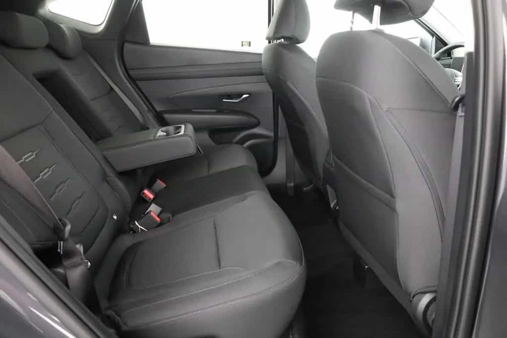 Hyundai TUCSON 1.6 T-GDI Aut. LED Navi Kamera 09/2025-photo-23