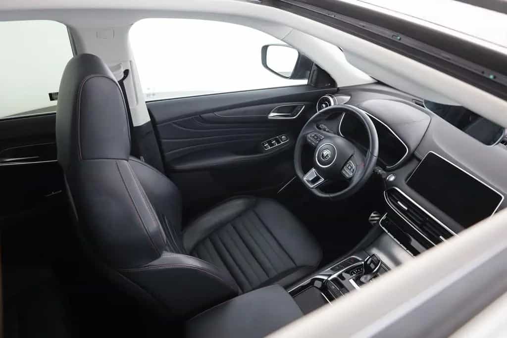 MG HS 1.5 T-GDI Luxury Aut. LED ACC Navi 360° Pano 03/2024-photo-25