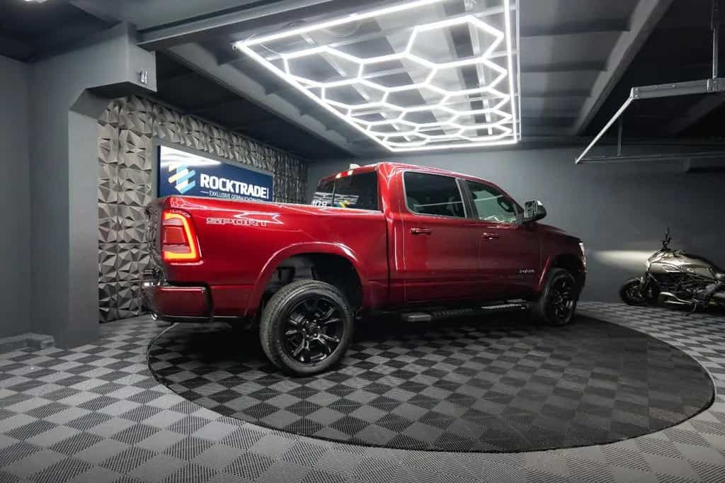 Dodge RAM 5.7 V8 HEMI 4x4 NIGHT-Edition LARAMIE Sport 07/2021-photo-11