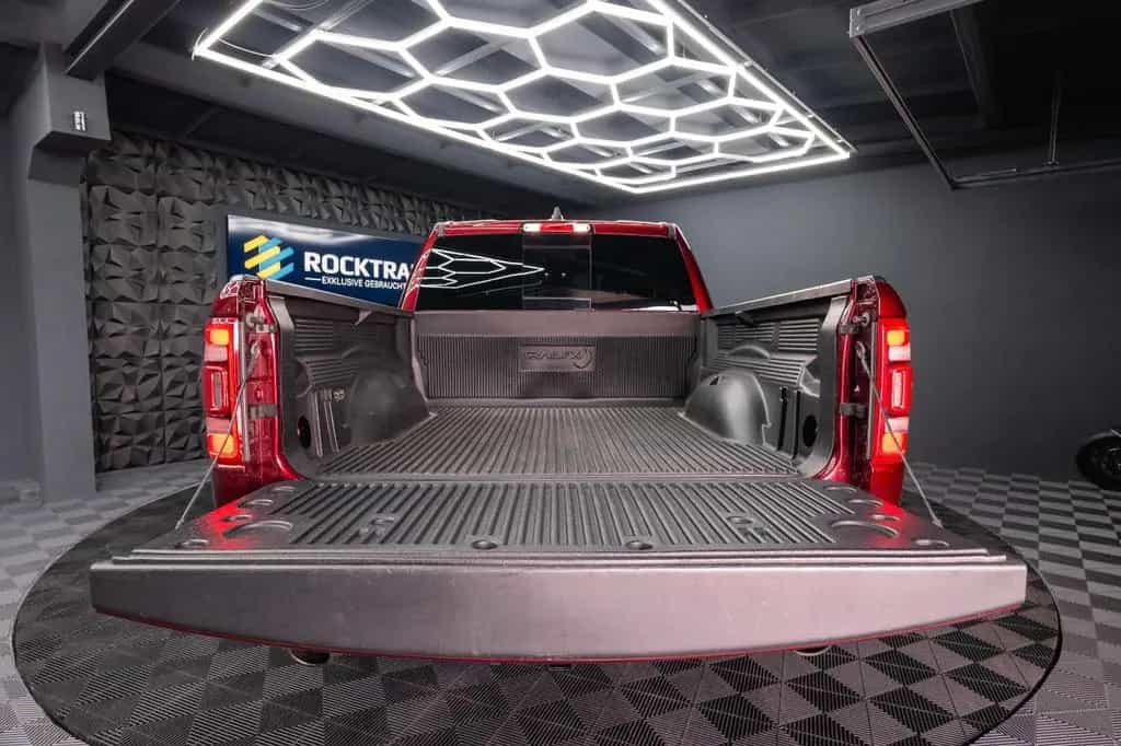 Dodge RAM 5.7 V8 HEMI 4x4 NIGHT-Edition LARAMIE Sport 07/2021-photo-13