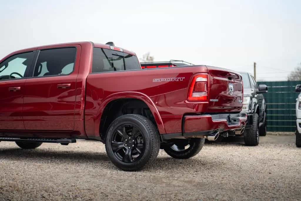Dodge RAM 5.7 V8 HEMI 4x4 NIGHT-Edition LARAMIE Sport 07/2021-photo-22