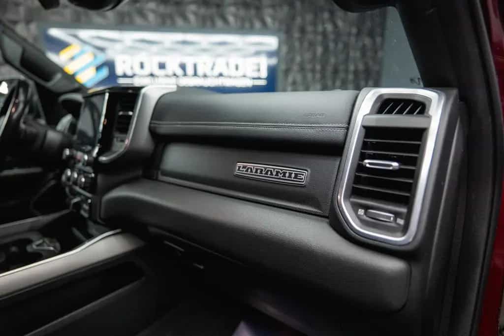 Dodge RAM 5.7 V8 HEMI 4x4 NIGHT-Edition LARAMIE Sport 07/2021-photo-44