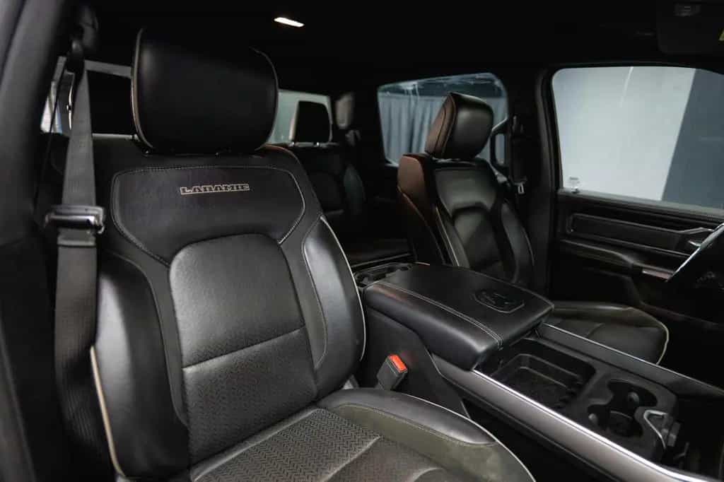Dodge RAM 5.7 V8 HEMI 4x4 NIGHT-Edition LARAMIE Sport 07/2021-photo-46