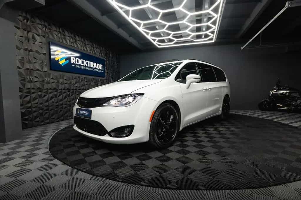 Chrysler Pacifica 3.6 V6 LIMITED Night *Pano*CarPlay*ACC 07/2019-photo-1