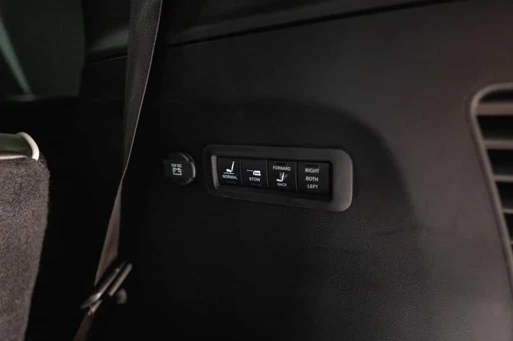 Chrysler Pacifica 3.6 V6 LIMITED Night *Pano*CarPlay*ACC 07/2019-photo-17