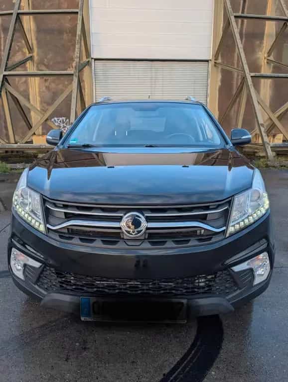 Ssangyong Korando 2.0 e-XGi 200 Quartz 2WD Quartz Navi SHZ 07/2018-photo-1
