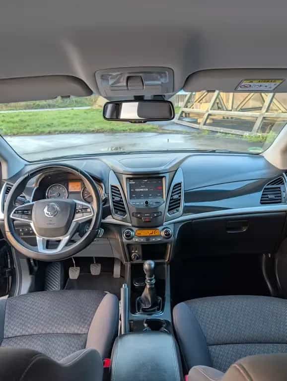 Ssangyong Korando 2.0 e-XGi 200 Quartz 2WD Quartz Navi SHZ 07/2018-photo-5