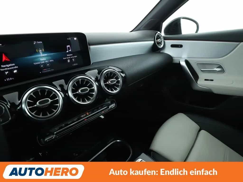 Mercedes-Benz A-Class Limousine A 250 AMG Line Aut.*CAM*ACC* 08/2019-photo-27