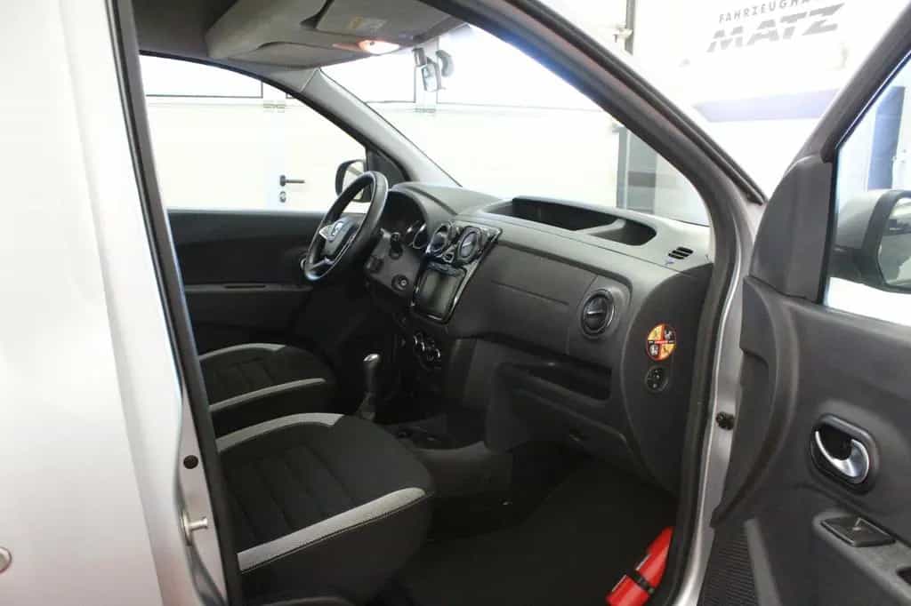 Dacia Dokker SCe 100 Stepway *Navi*Klima*Kamera* 09/2019-photo-9