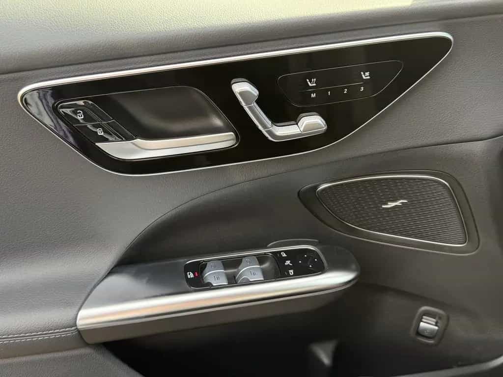 Mercedes-Benz C-Class d 4M T Avantgarde | DISTR+ /Pano/Massage 10/2022-photo-14