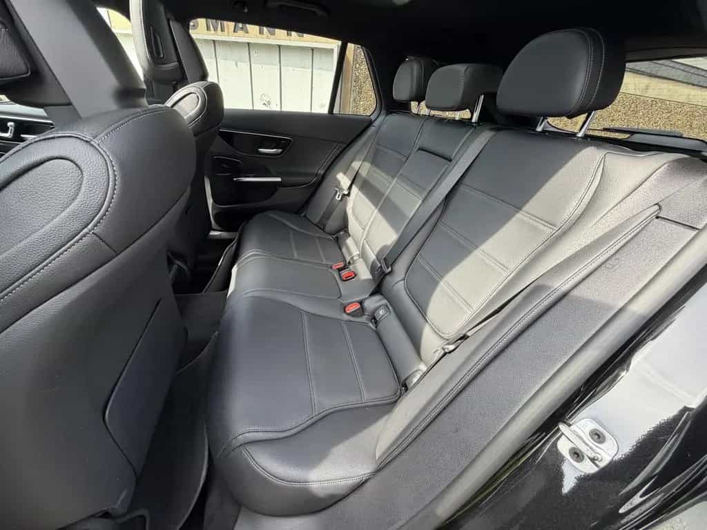 Mercedes-Benz C-Class d 4M T Avantgarde | DISTR+ /Pano/Massage 10/2022-photo-4
