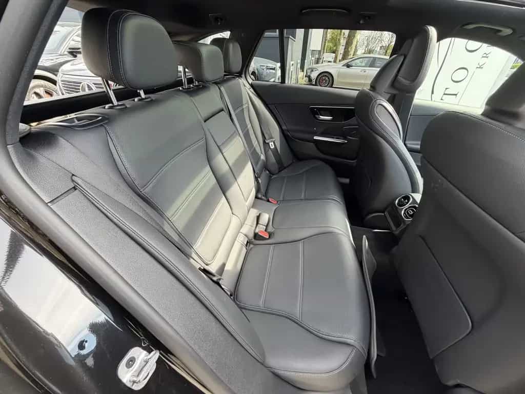 Mercedes-Benz C-Class d 4M T Avantgarde | DISTR+ /Pano/Massage 10/2022-photo-5