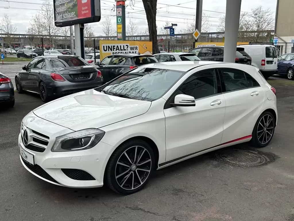Mercedes-Benz A 180 BlueEfficiency 2Style Sitzheizung/RFK/2.Ha 05/2015-photo-0