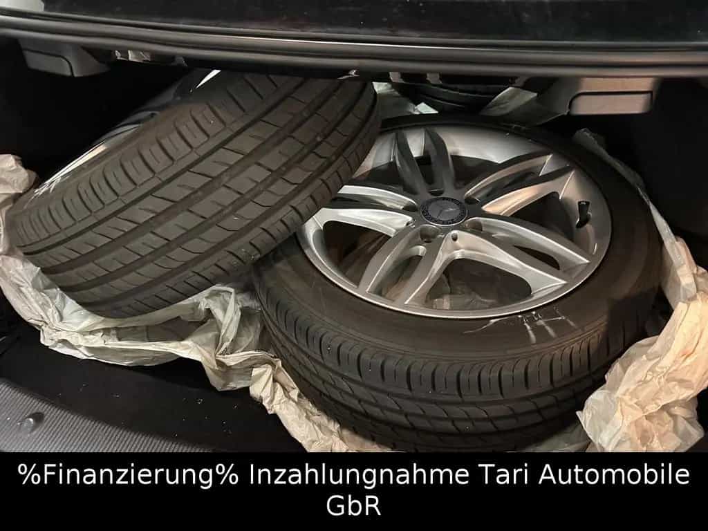 Mercedes-Benz C-Class 180 CGI Coupe BE Edition 1 Navi, Bi-Xenon, 17" 07/2011-photo-3