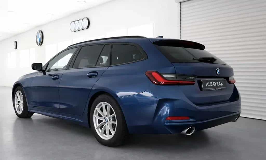 BMW 320 d 09/2023-photo-4