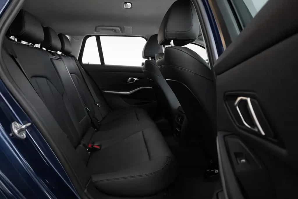 BMW 320 d 09/2023-photo-8