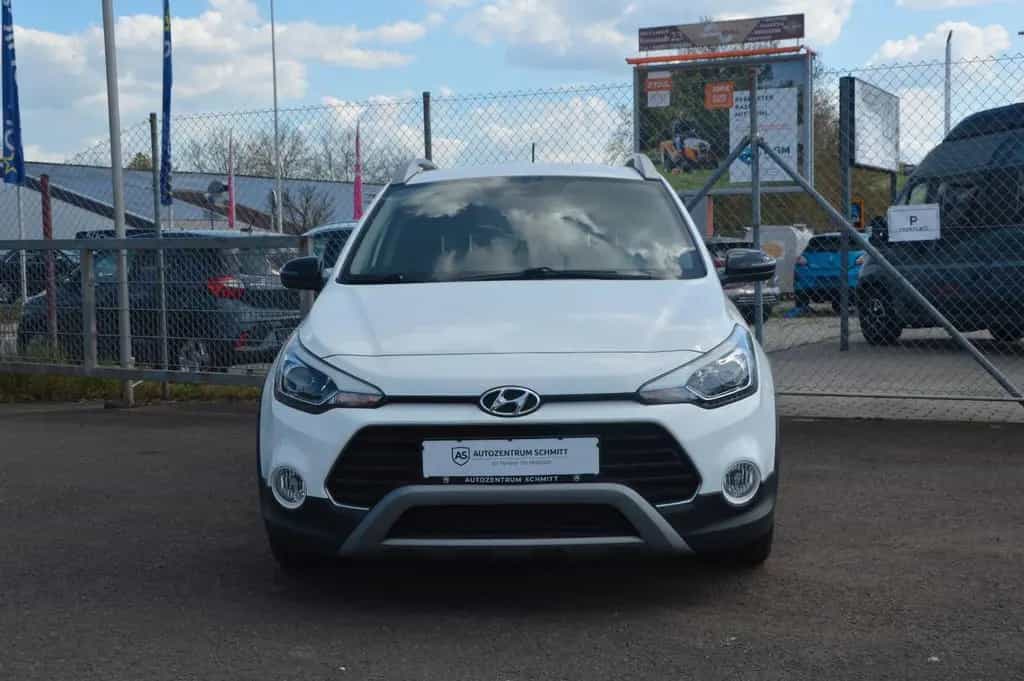 Hyundai i20 Active/TüvNeu/Navi/Tempomat/Garantie/NR:133 06/2020-photo-2