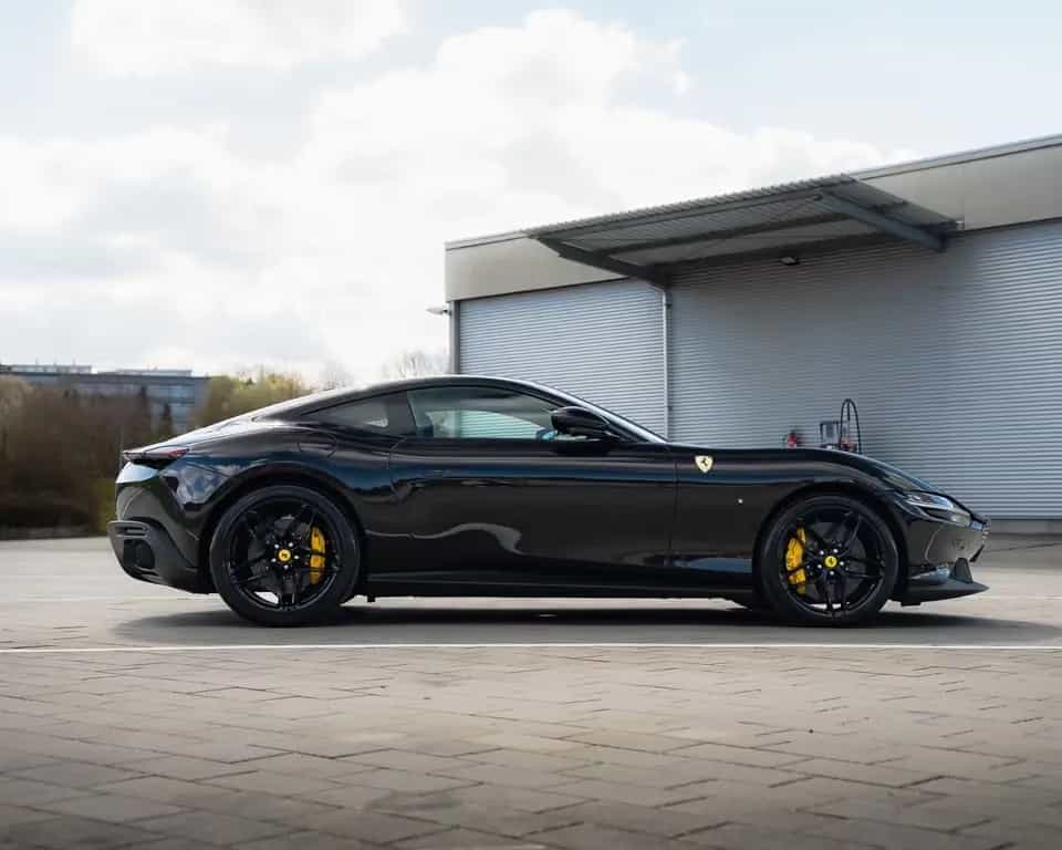 Ferrari Roma 3.9 T V8 Coupe DCT *BLACK PEARL 08/2024-photo-2