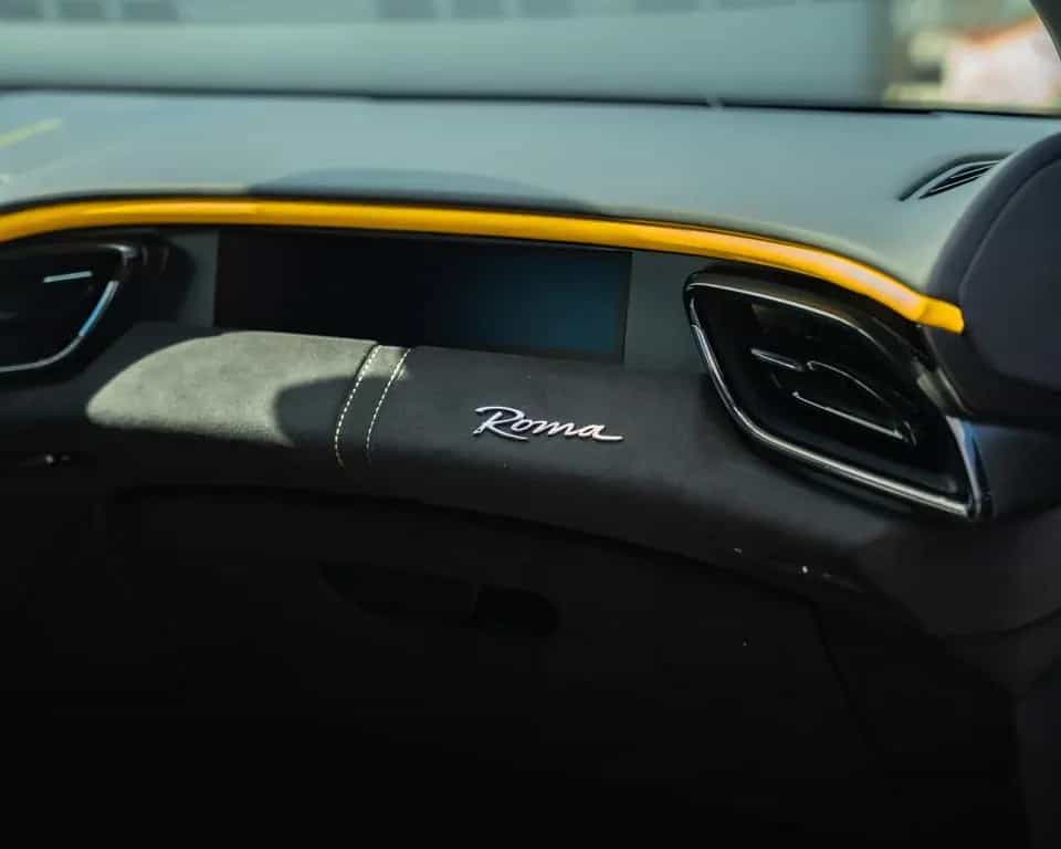 Ferrari Roma 3.9 T V8 Coupe DCT *BLACK PEARL 08/2024-photo-39