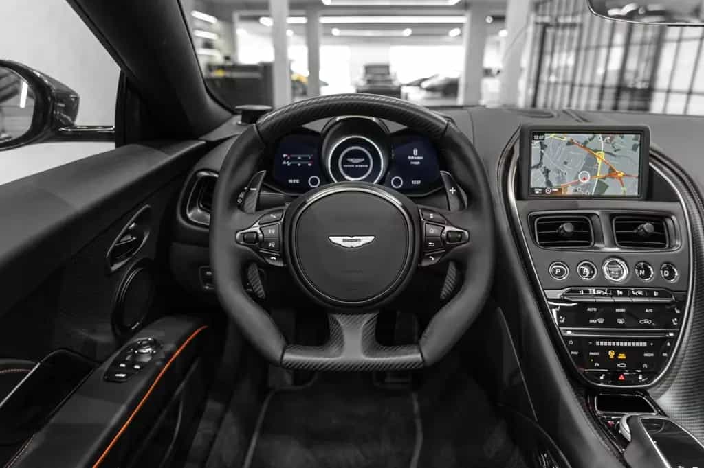 Aston Martin DBS Volante 770 Ultimate *Q *B&O *Carbon 08/2023-photo-15