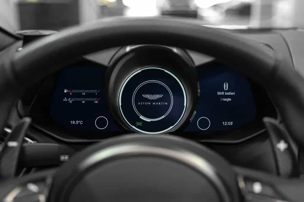 Aston Martin DBS Volante 770 Ultimate *Q *B&O *Carbon 08/2023-photo-16