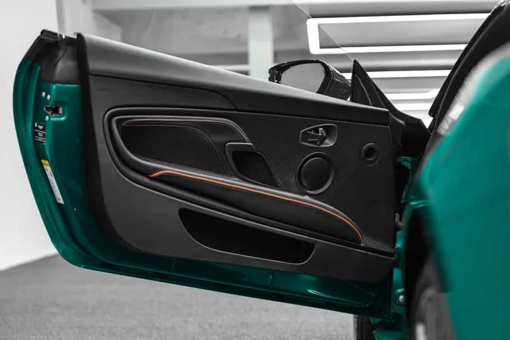 Aston Martin DBS Volante 770 Ultimate *Q *B&O *Carbon 08/2023-photo-9