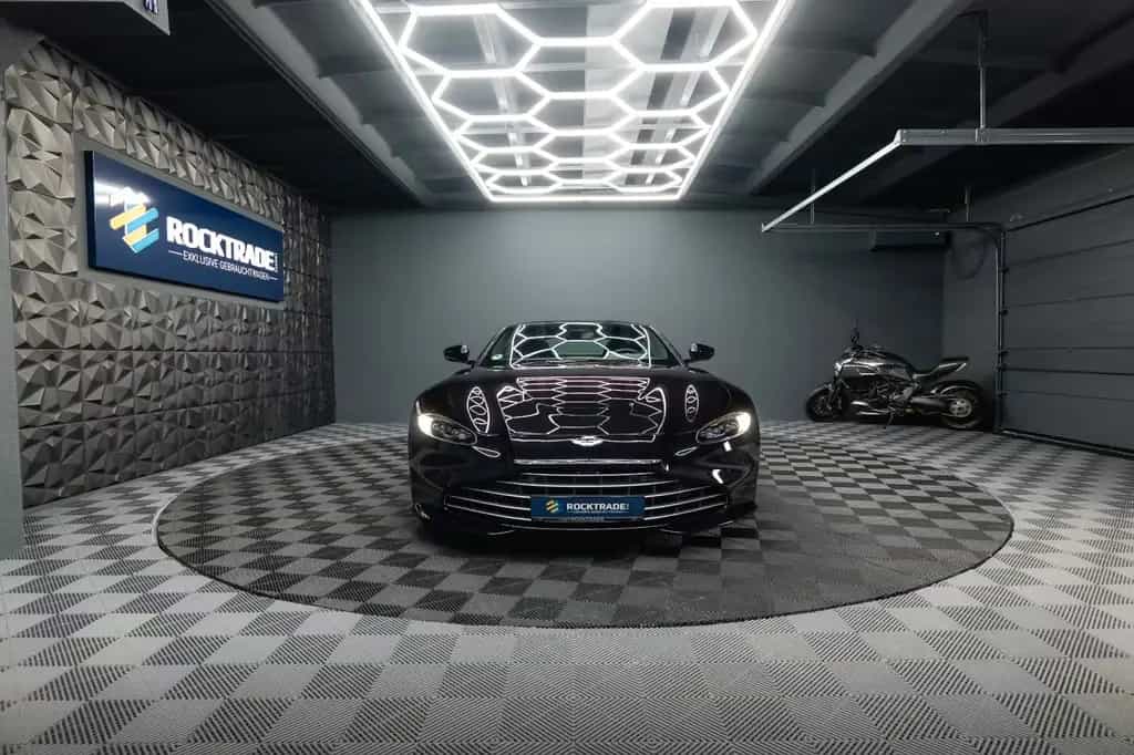 Aston Martin V8 Vantage 4.0 V8 DB11 Coupe *1.Hand*360*Memory* 02/2023-photo-2